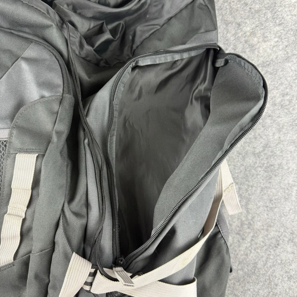 Jansport Katahdin 70 Liter Large Hiking backpack Black & Gray